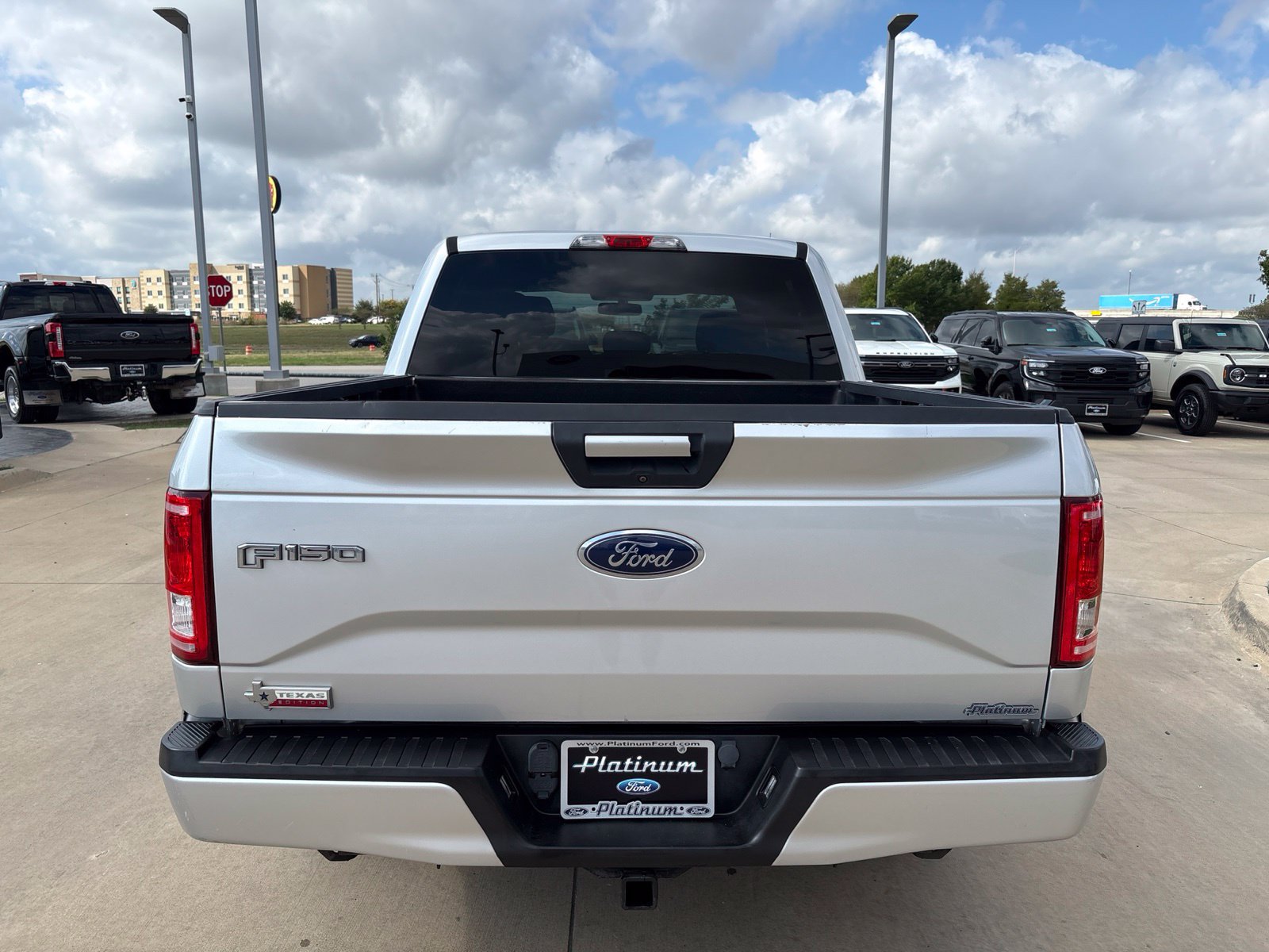 Used 2015 Ford F150 XLT w/ Equipment Group 301A Mid RWD image 4