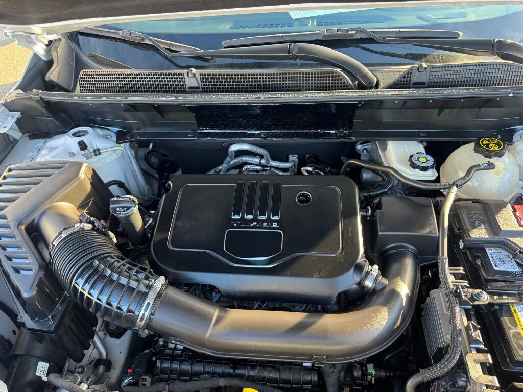 Used 2023 GMC Acadia SLE w/ Driver Convenience Package image 22