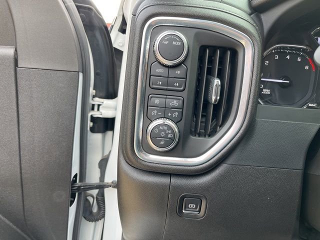 Used 2022 GMC Sierra 2500 SLT w/ SLT Premium Package AWD/4WD image 28