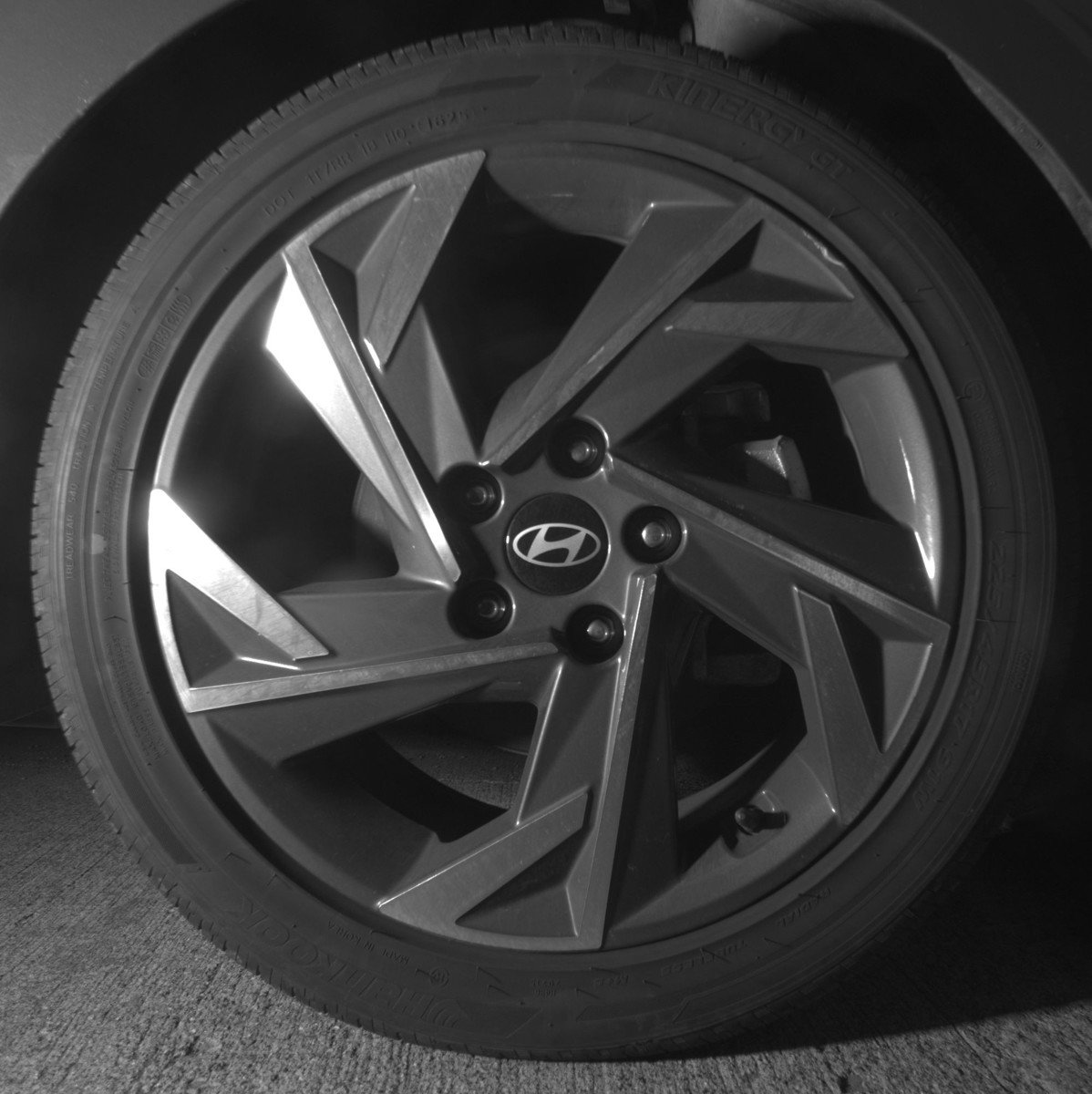 Used 2025 Hyundai Elantra SEL image 13