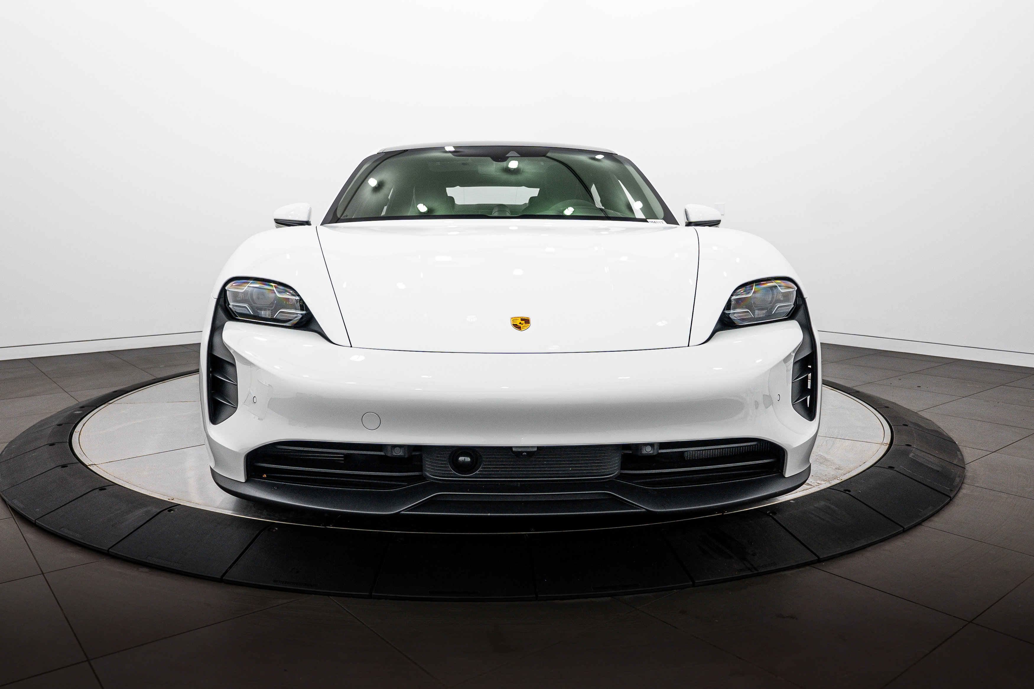 Certified 2023 Porsche Taycan GTS AWD/4WD image 10
