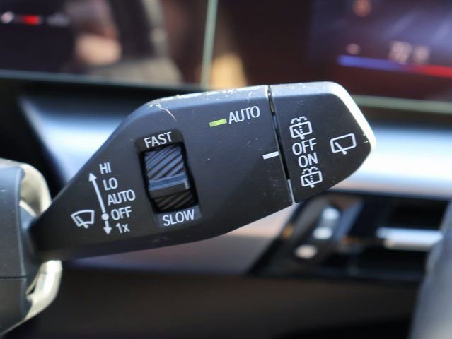 Used 2024 BMW X1 xDrive28i w/ Premium Package image 35