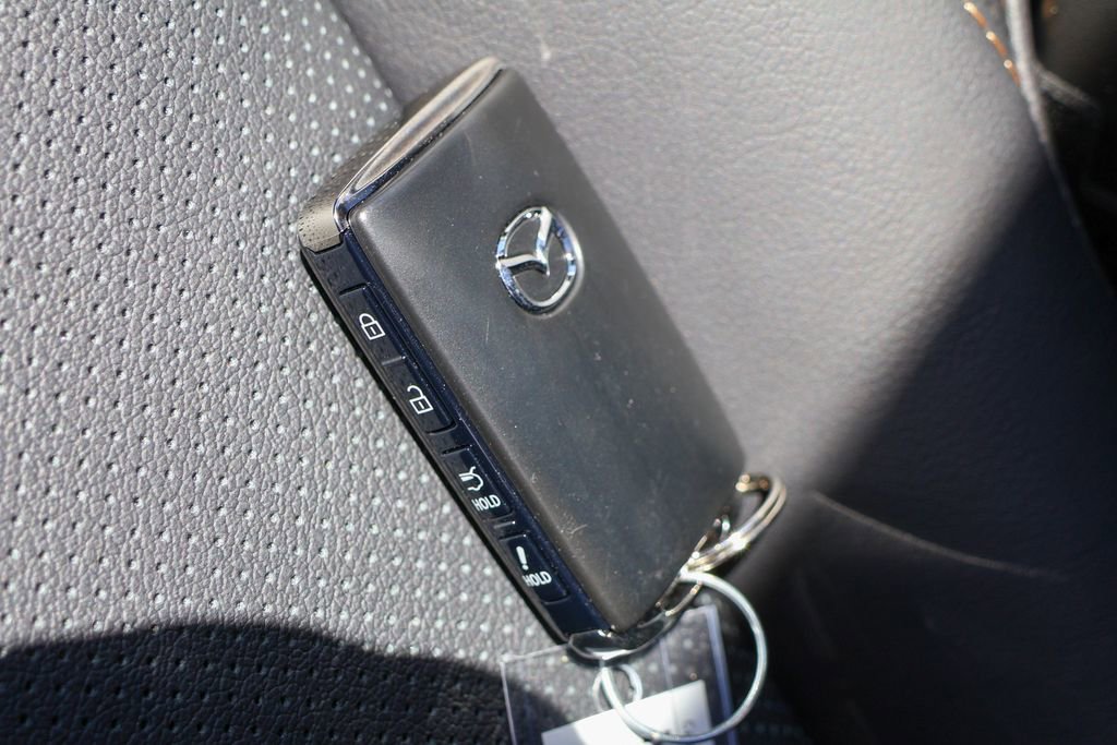 Used 2025 MAZDA CX-70 Plug-In Hybrid w/ Premium Pkg image 44