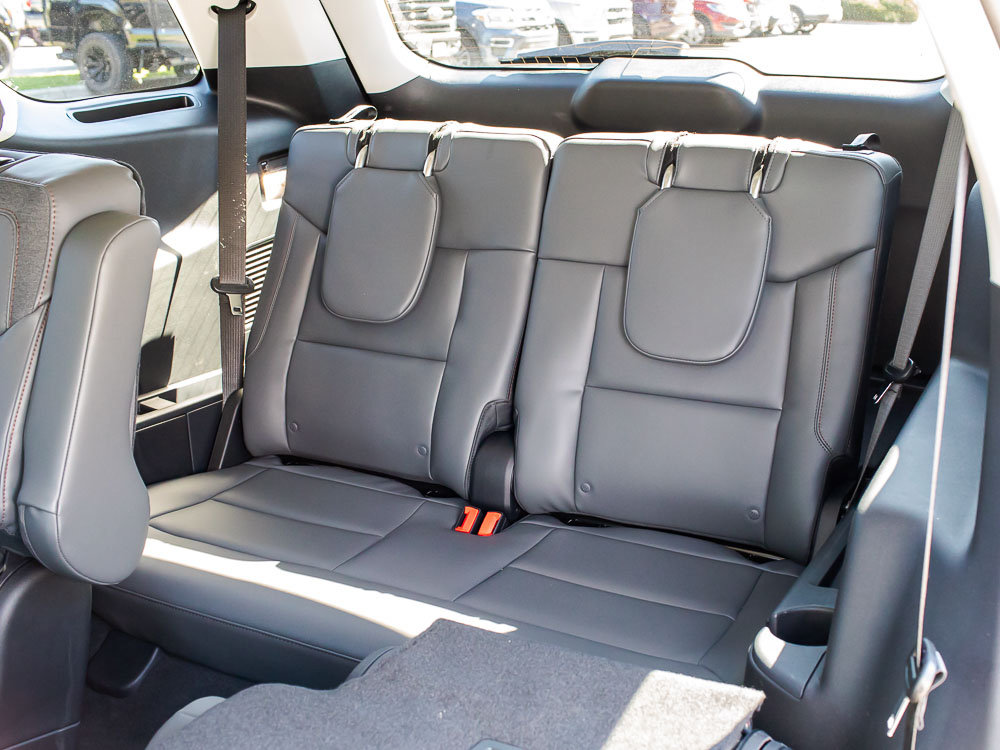 Used 2026 Ford Explorer Active w/ Active Comfort Package AWD/4WD image 18