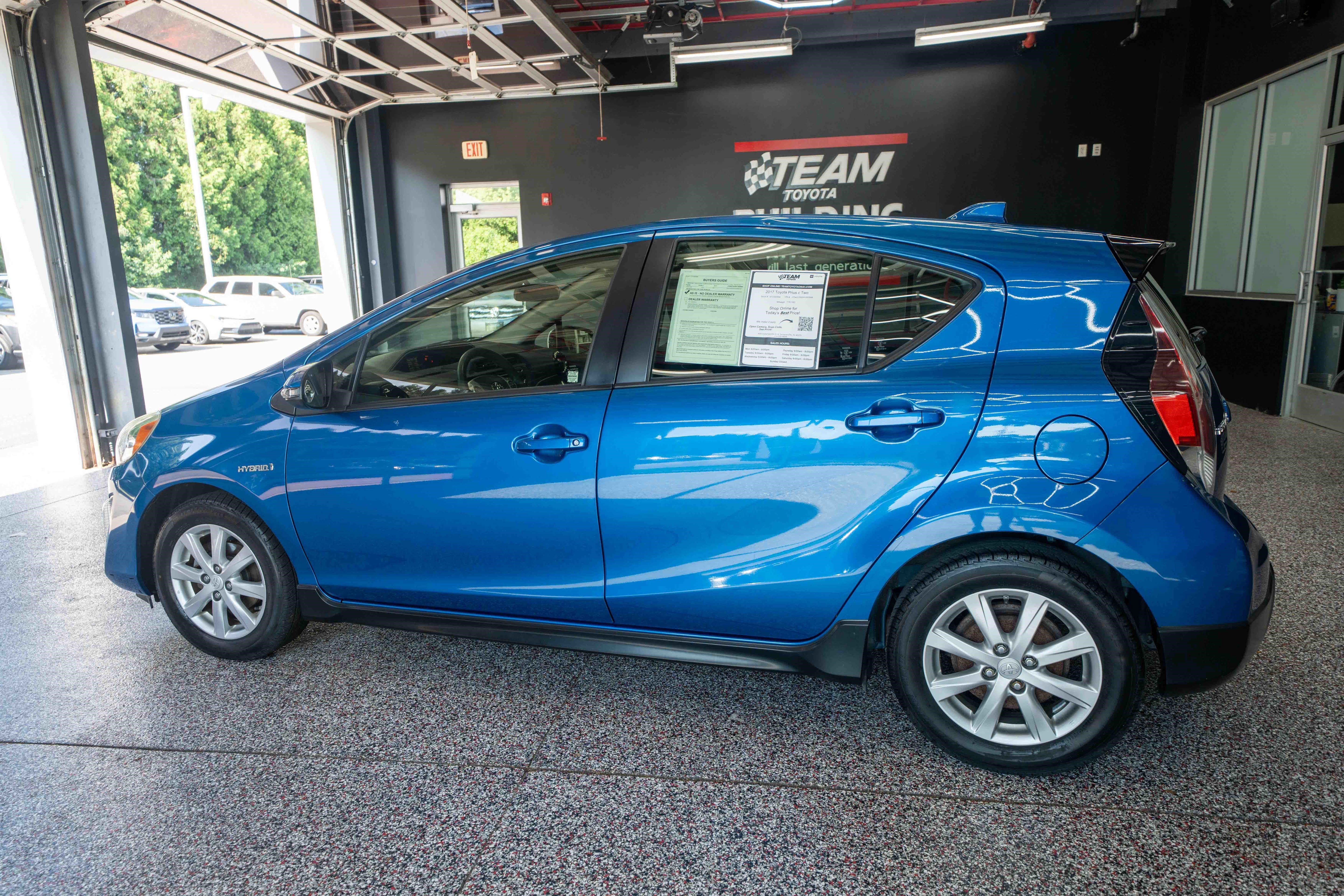 Used 2017 Toyota Prius C Two FWD image 32
