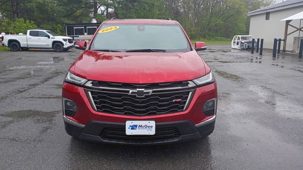 Used 2023 Chevrolet Traverse RS w/ LPO, Floor Liner Package AWD/4WD image 2