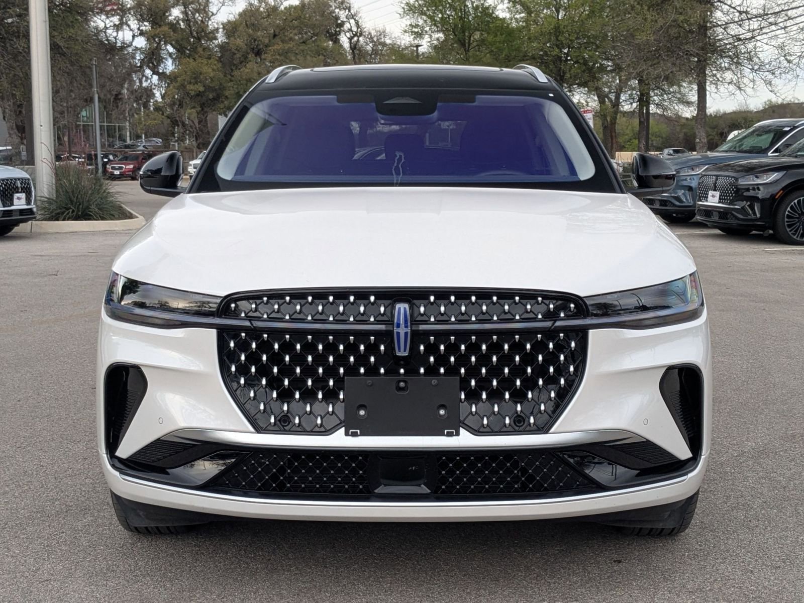 Used 2025 Lincoln Nautilus Reserve image 8