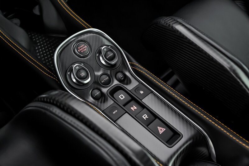 Used 2019 McLaren 600LT RWD image 33