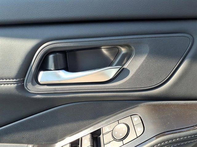 New 2026 Nissan Rogue SV w/ SV Premium Package image 17