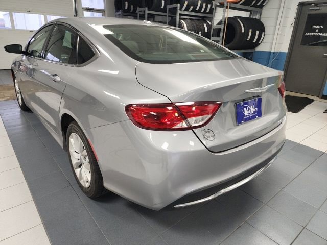 Used 2015 Chrysler 200 C image 3