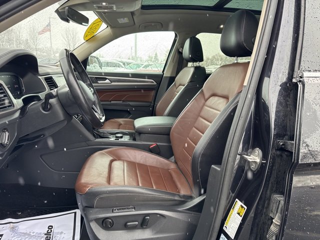 Used 2021 Volkswagen Atlas SEL Premium R-Line image 18