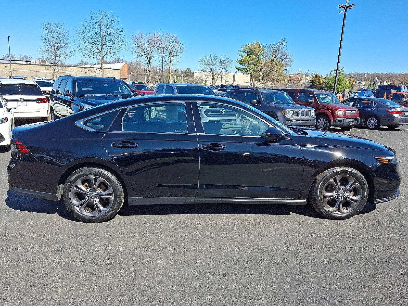 Certified 2023 Honda Accord EX image 7