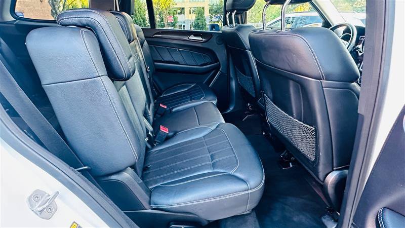 Used 2016 Mercedes-Benz GL 450 4MATIC w/ Premium I Package image 29