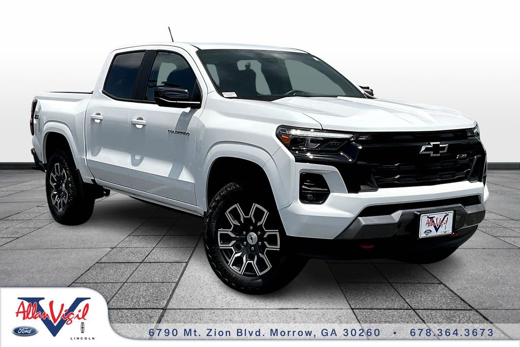 Used 2024 Chevrolet Colorado Z71 w/ Z71 Convenience Package 2