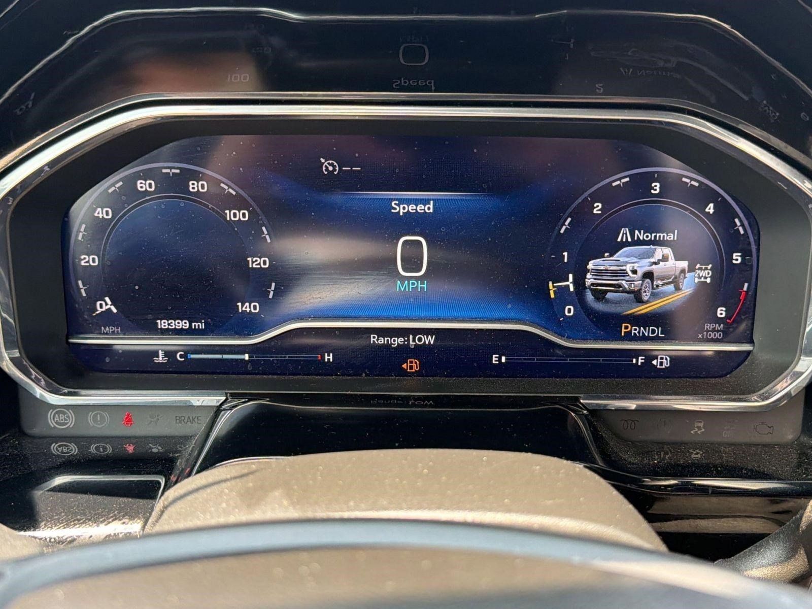 Used 2024 Chevrolet Silverado 2500 LT AWD/4WD image 16