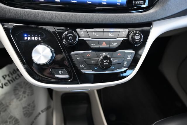Used 2024 Chrysler Pacifica Touring-L FWD image 19