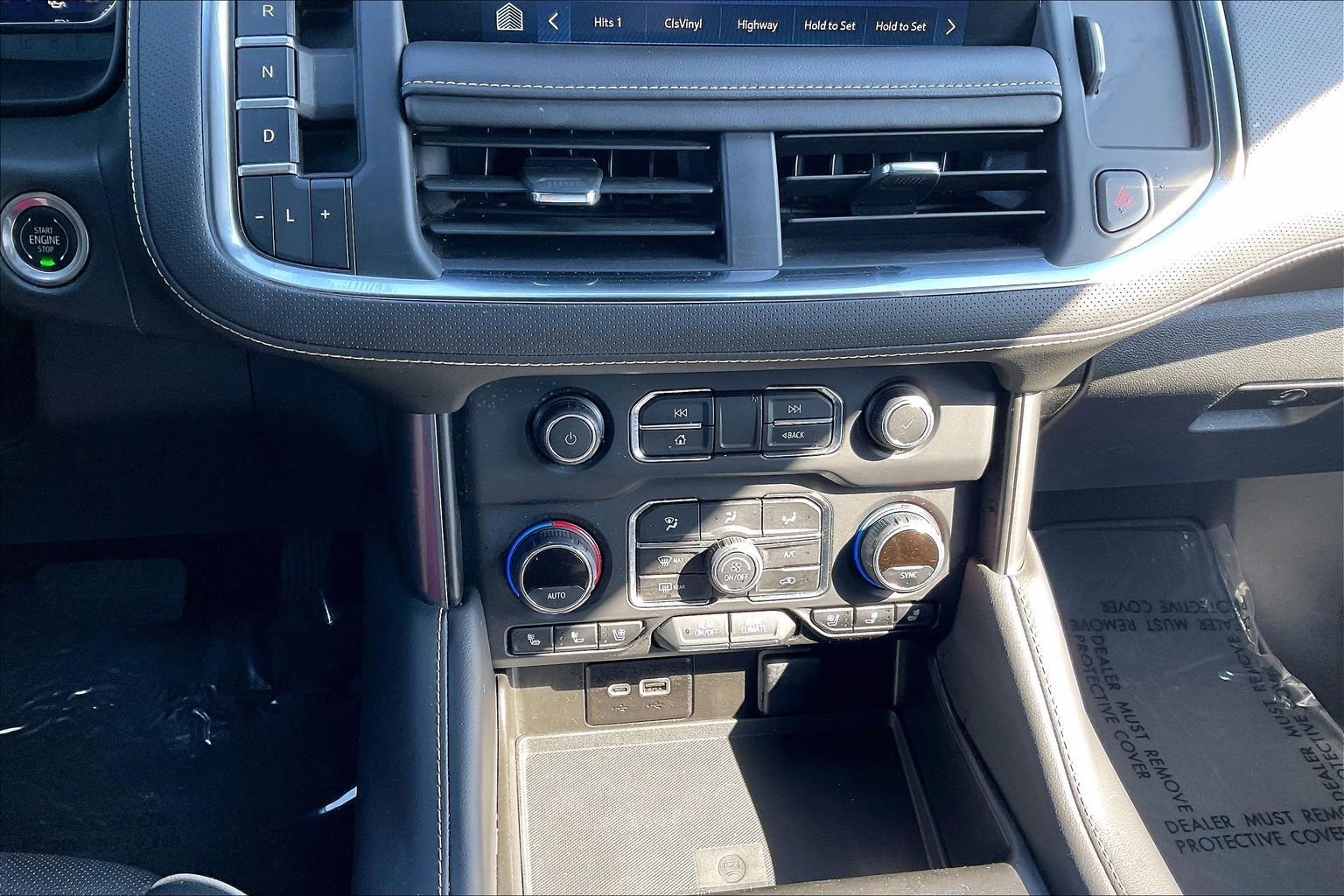 Used 2024 Chevrolet Tahoe Premier AWD/4WD image 15