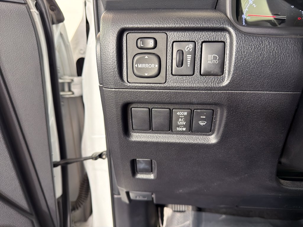 Used 2024 Toyota 4Runner TRD Off-Road Premium AWD/4WD image 15