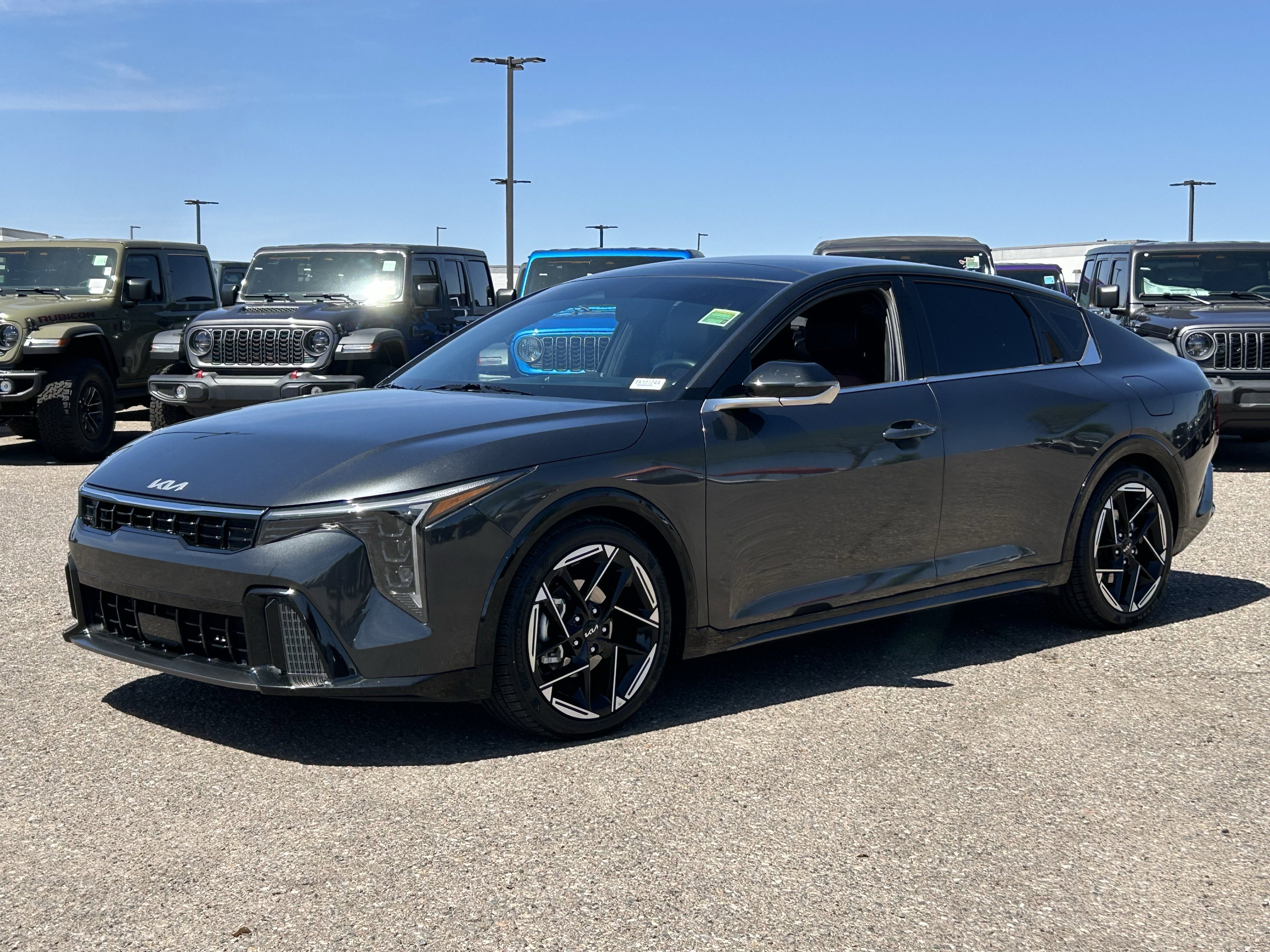 Used 2025 Kia K4 GT-Line w/ GT-Line Premium Package image 2