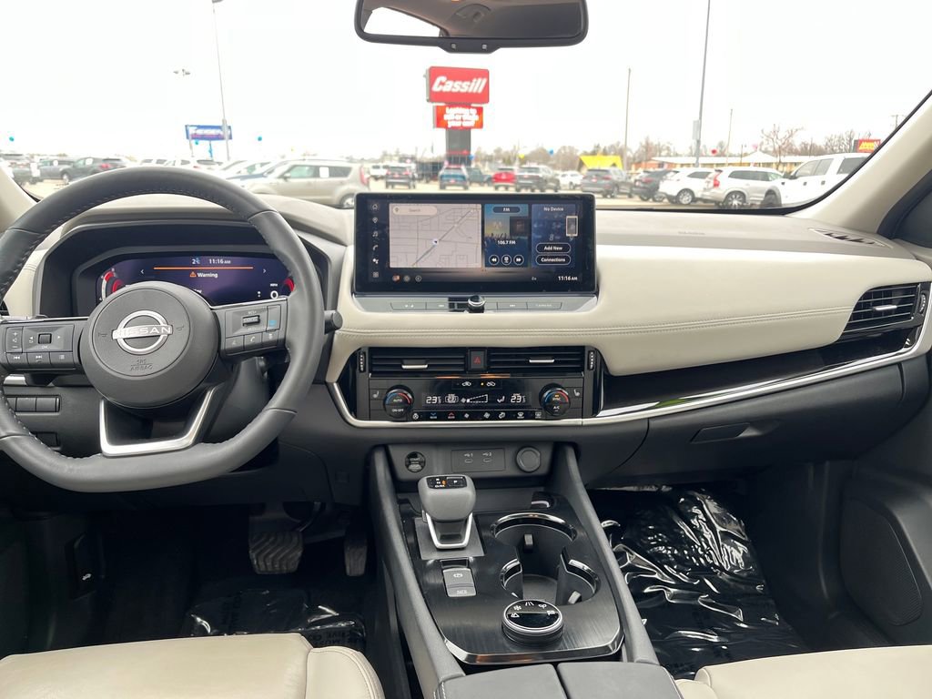 Used 2024 Nissan Rogue SL w/ SL Premium Package image 29