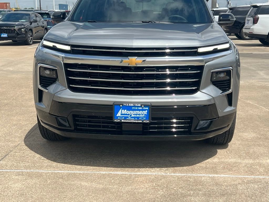 New 2026 Chevrolet Traverse High Country image 3