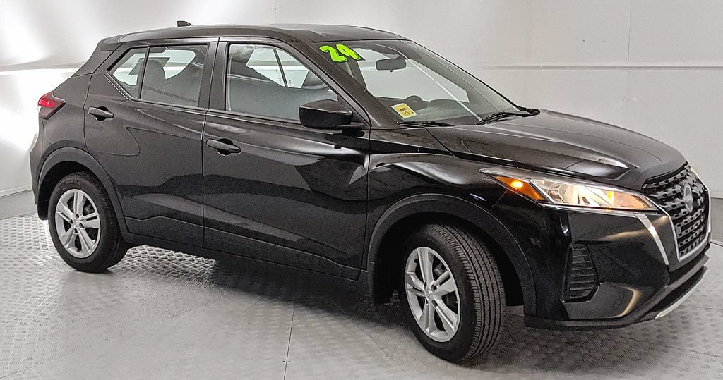 Used 2024 Nissan Kicks S FWD image 1
