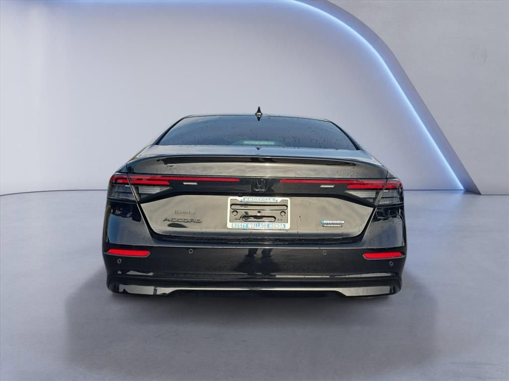 Used 2024 Honda Accord Touring image 5