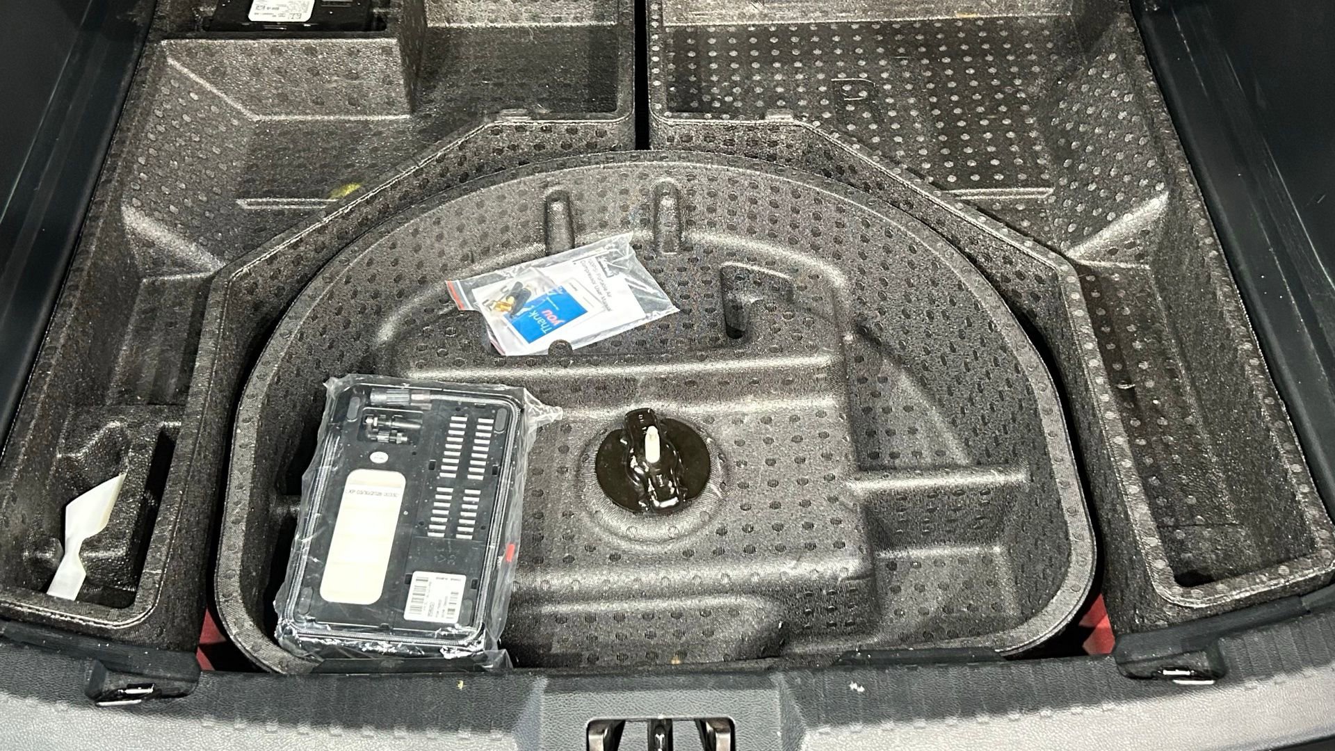 Used 2020 Ford Edge ST w/ Equipment Group 401A AWD/4WD image 37