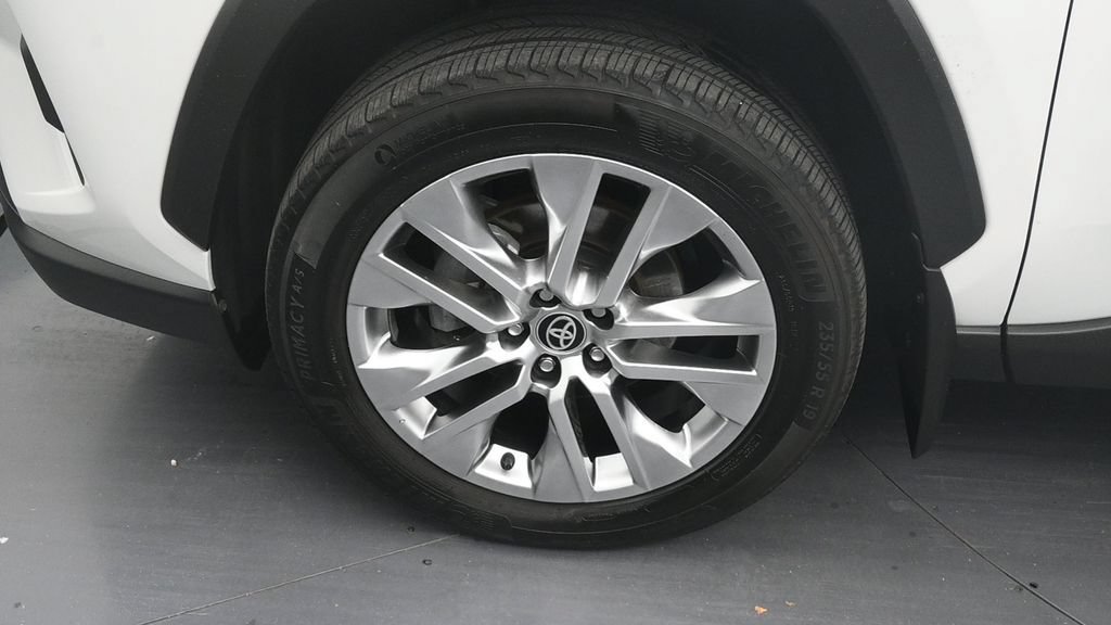 Used 2024 Toyota RAV4 XLE Premium w/ Weather Package FWD image 9