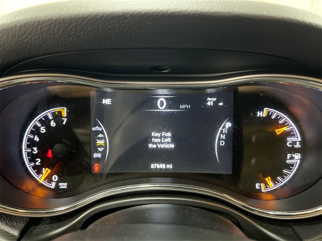 Used 2021 Jeep Grand Cherokee Limited w/ Luxury Group II image 11