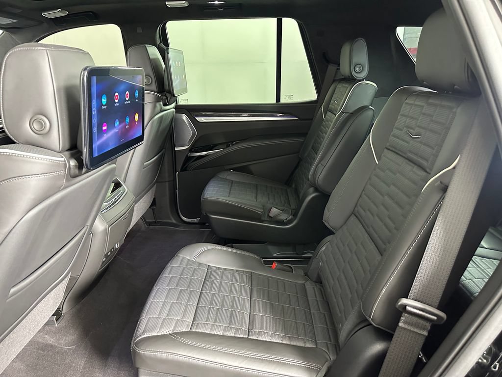 Used 2026 Cadillac Escalade V w/ LPO, ONYX Package AWD/4WD image 31