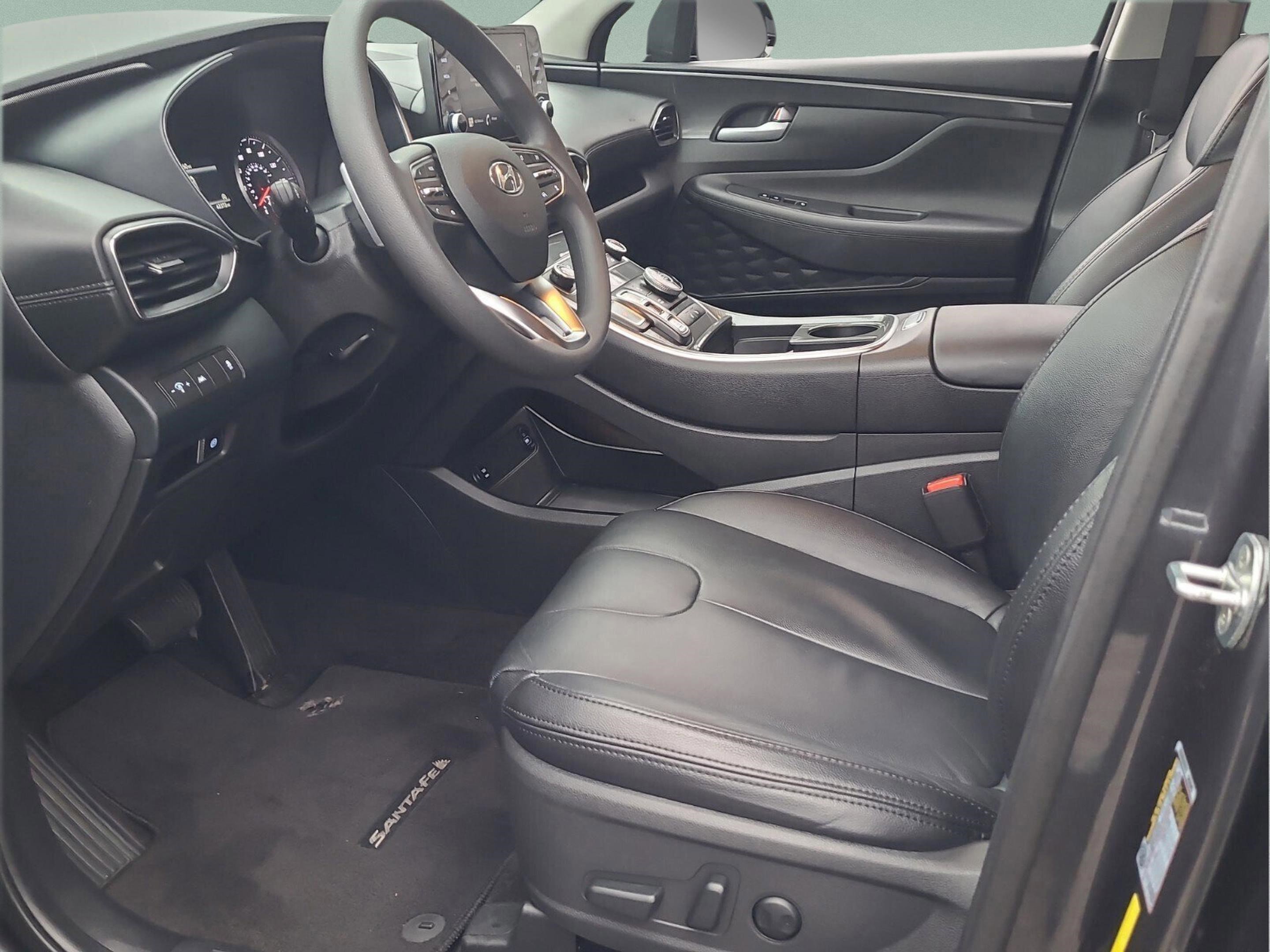 Used 2022 Hyundai Santa Fe SEL w/ Cargo Package image 15
