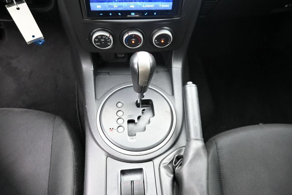 Used 2015 MAZDA MX-5 Miata Club RWD image 11