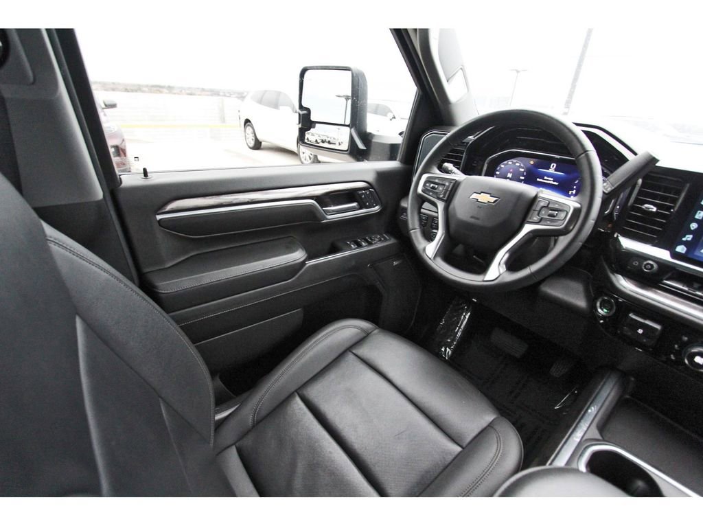 Used 2024 Chevrolet Silverado 2500 LTZ w/ LTZ Texas Edition image 8
