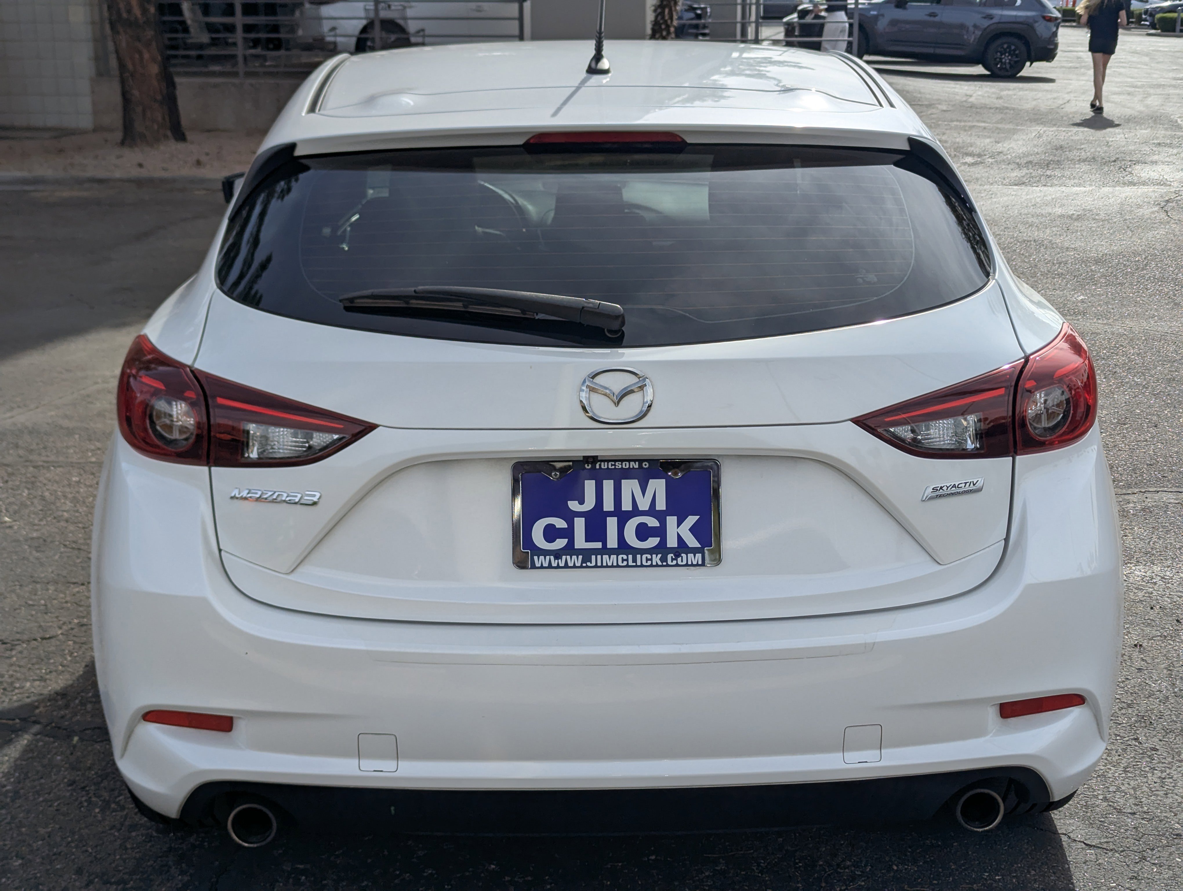 Used 2018 MAZDA MAZDA3 Touring image 3