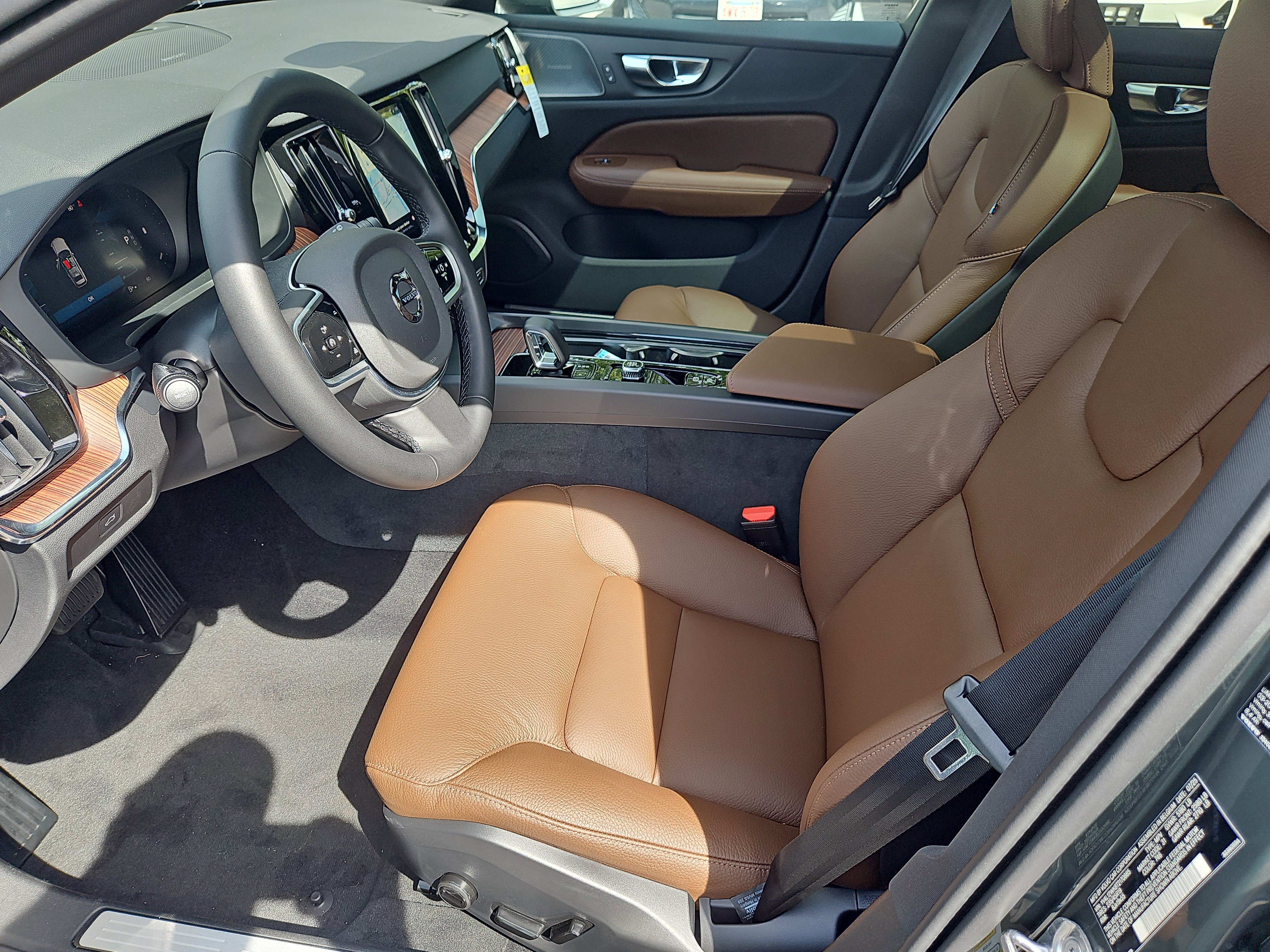 New 2026 Volvo V60 B5 Cross Country Plus w/ Protection Package Premier image 22