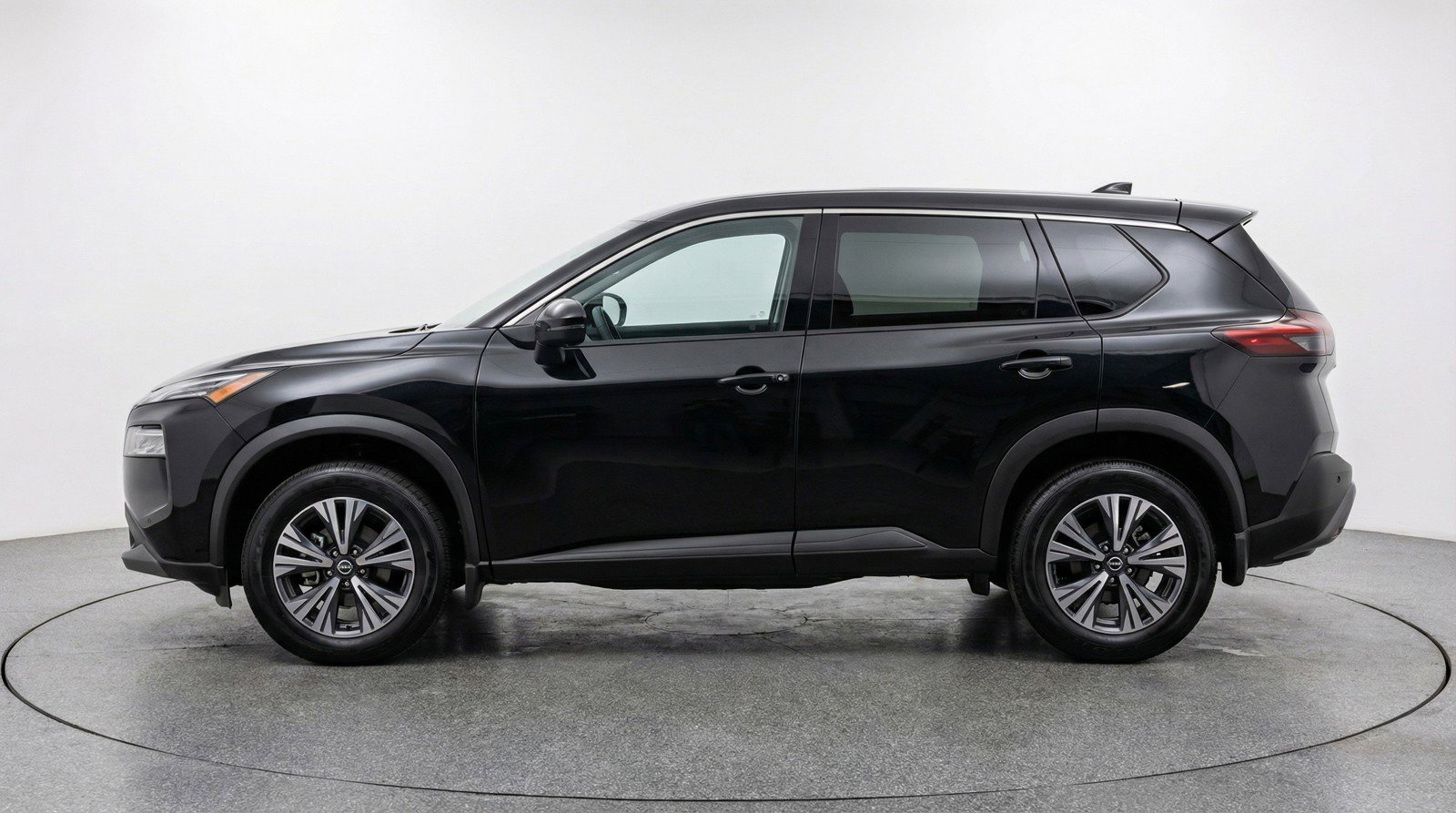 Used 2025 Nissan Rogue SV FWD image 5