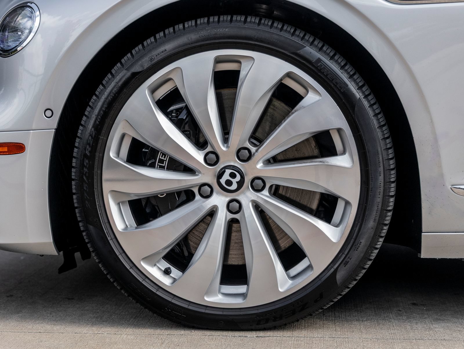 Used 2026 Bentley Flying Spur V8 AWD/4WD image 14