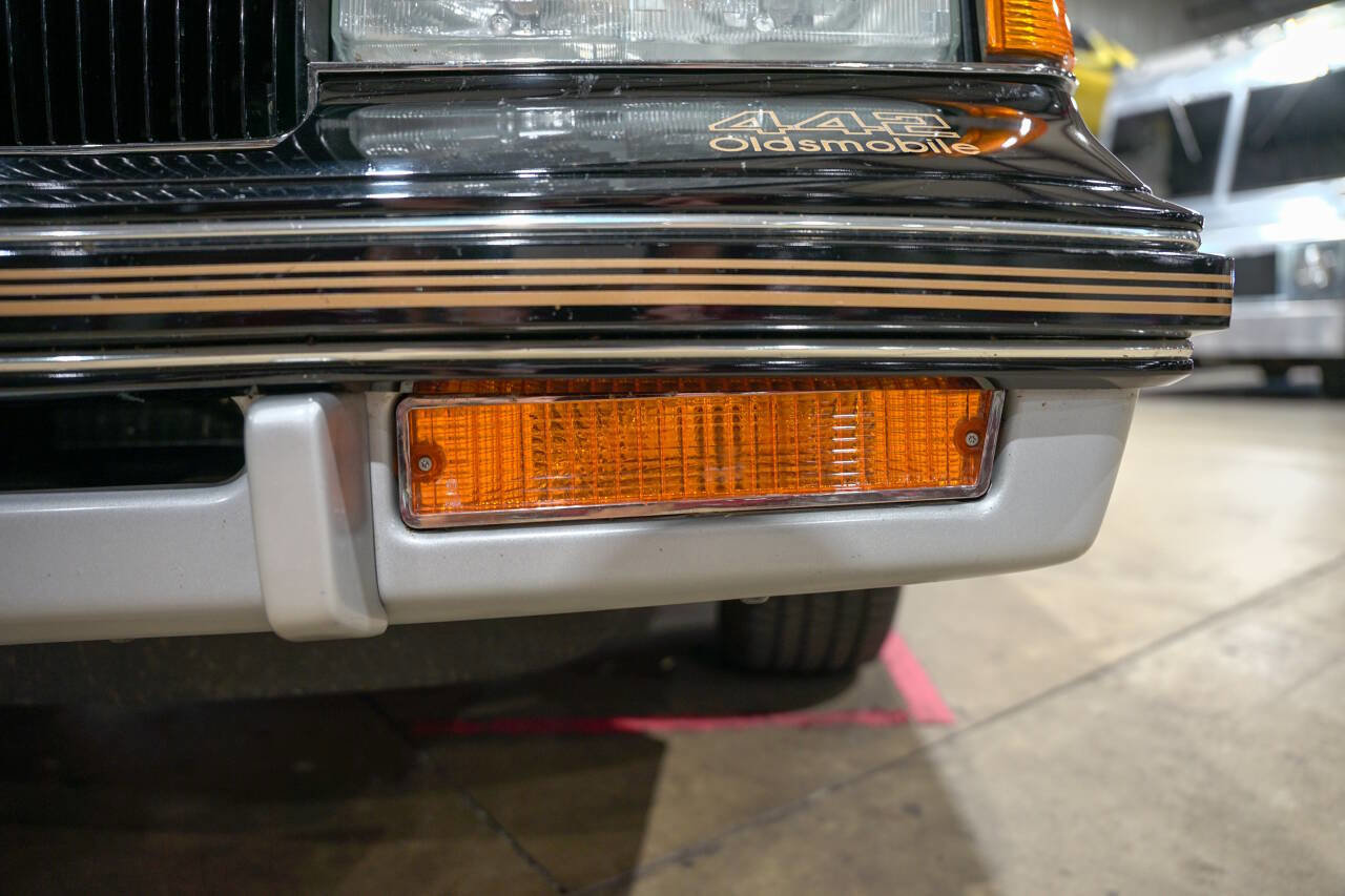 Used 1987 Oldsmobile Cutlass Supreme Salon image 36