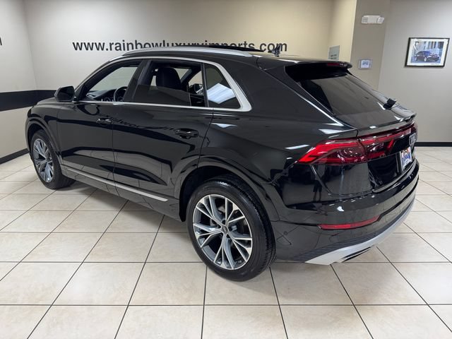 Used 2025 Audi Q8 Premium w/ Convenience Package AWD/4WD image 4