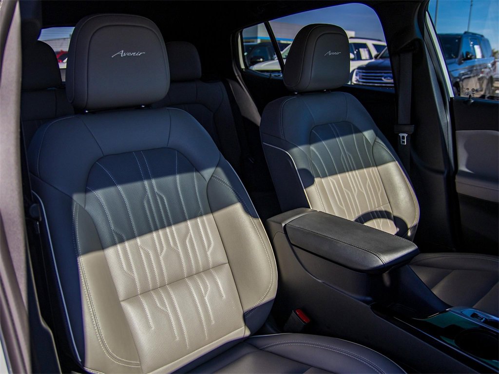 Certified 2025 Buick Envista Avenir image 14