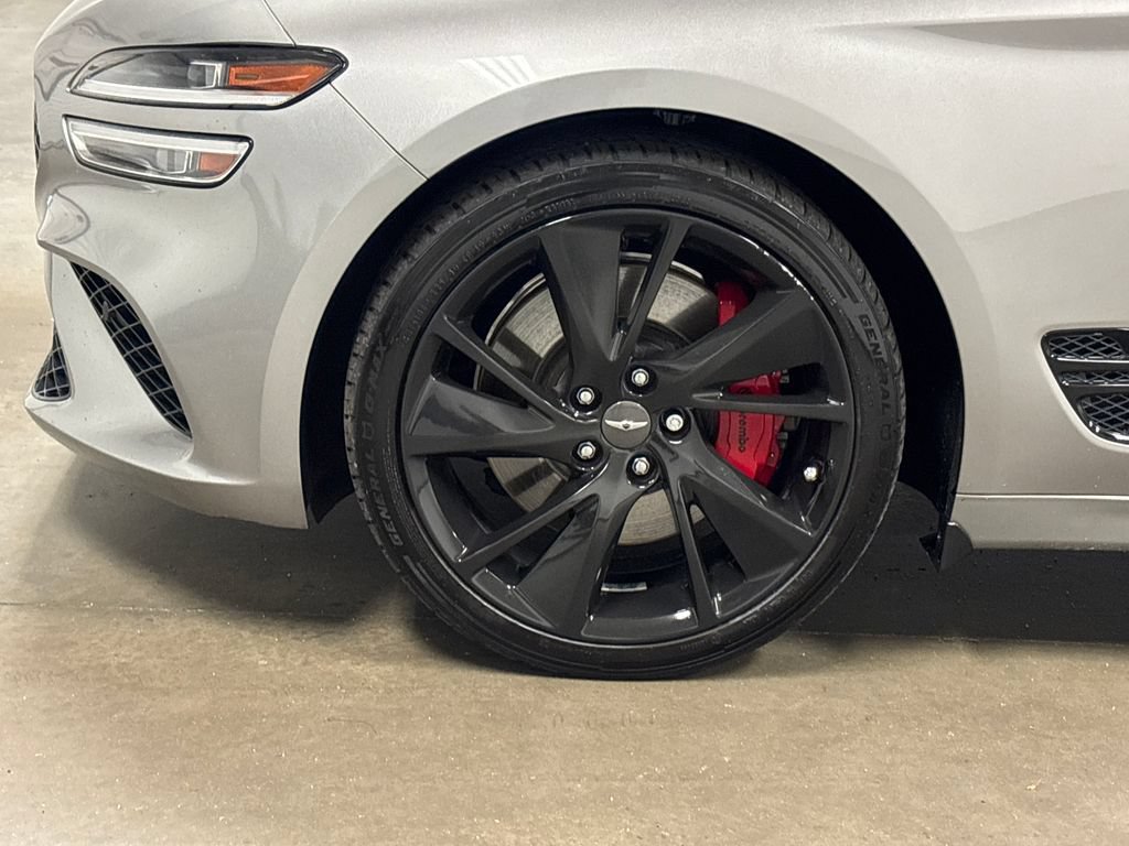 Used 2022 Genesis G70 3.3T RWD image 11