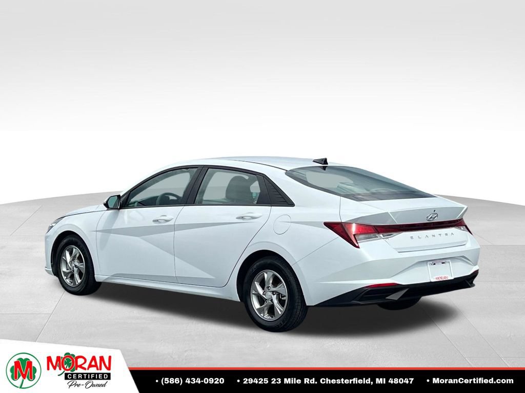 Used 2021 Hyundai Elantra SE FWD image 4