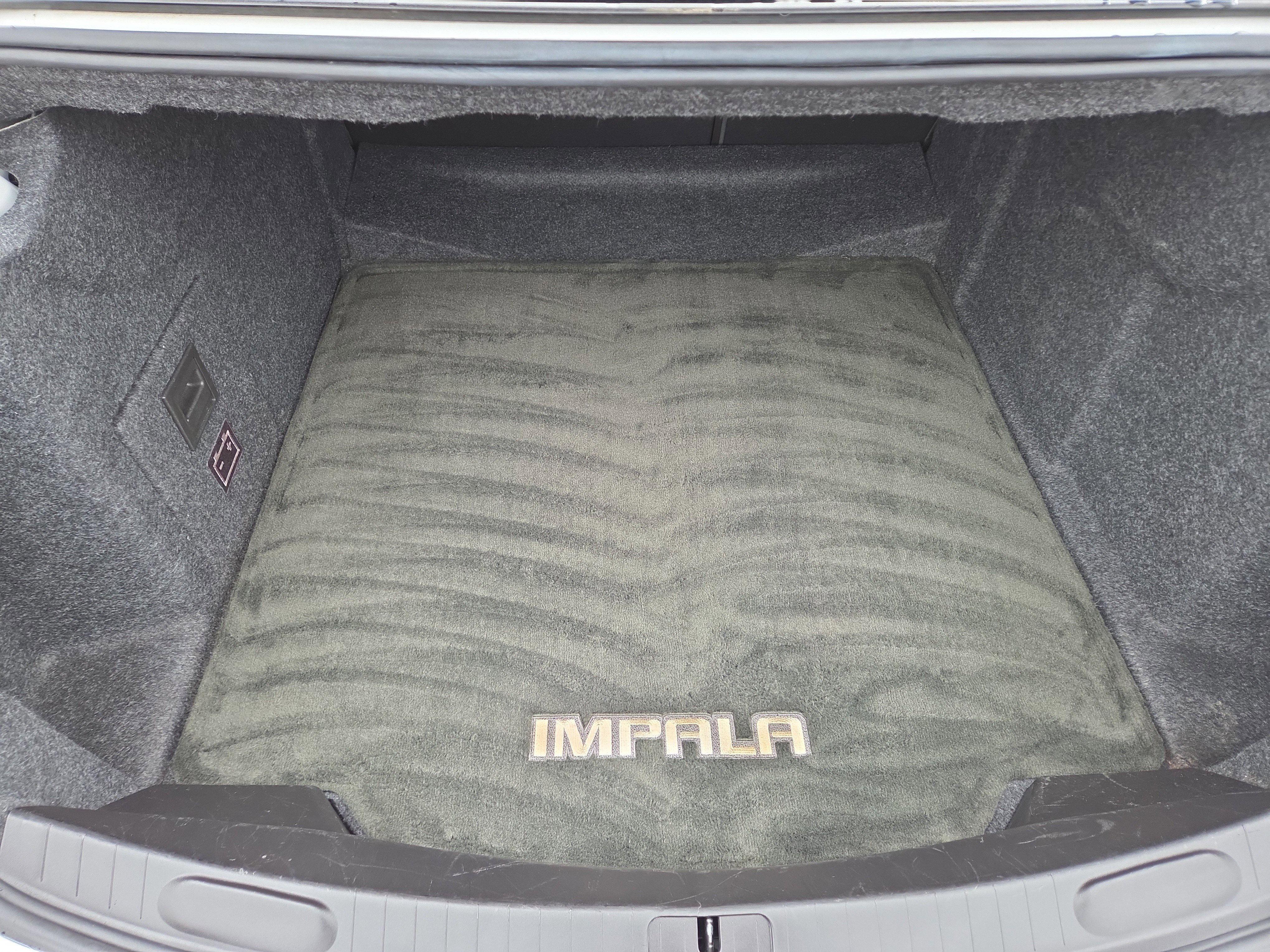 Used 2015 Chevrolet Impala LT w/ Convenience Package image 33