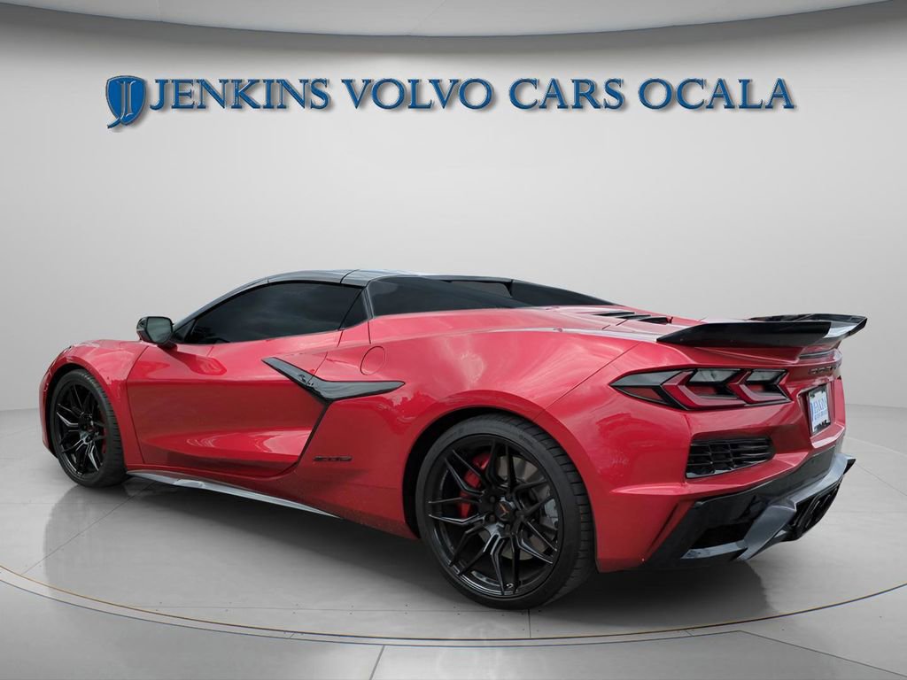 Used 2023 Chevrolet Corvette Z06 RWD image 4