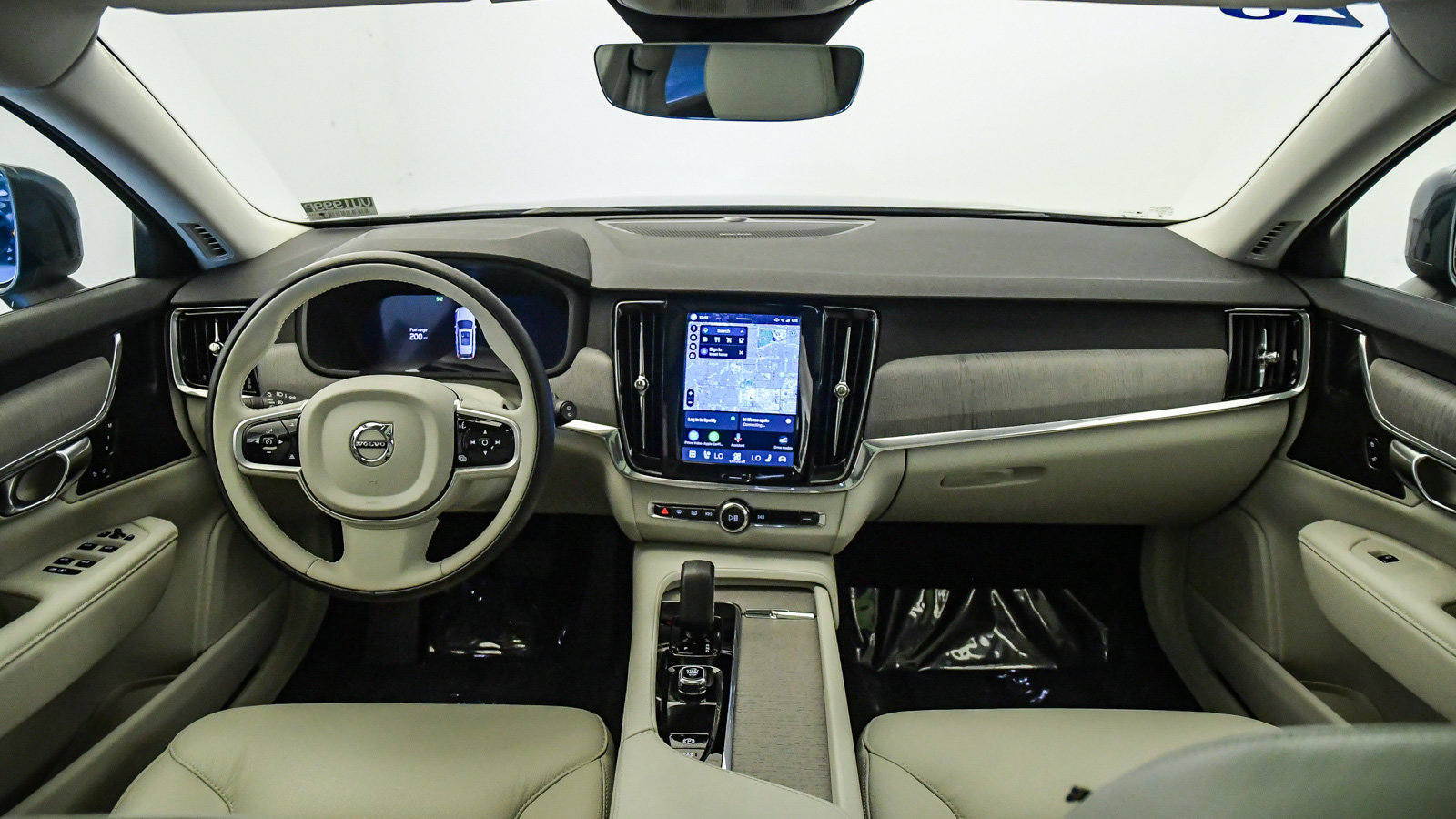Certified 2025 Volvo V90 B6 Cross Country Plus AWD/4WD image 15