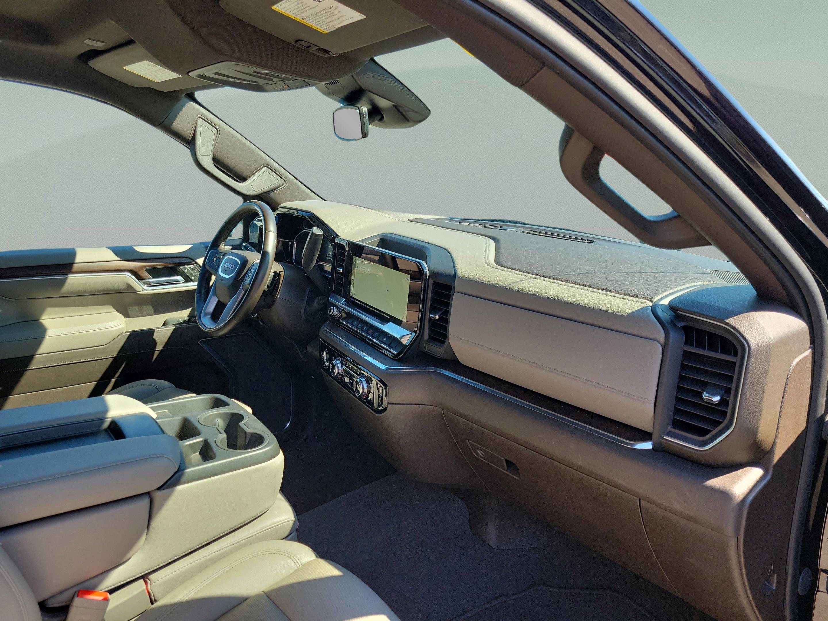 Used 2024 GMC Sierra 1500 SLT image 29