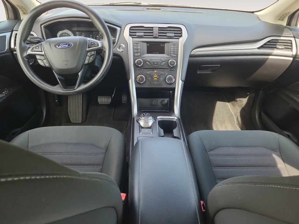 Used 2018 Ford Fusion SE FWD image 10