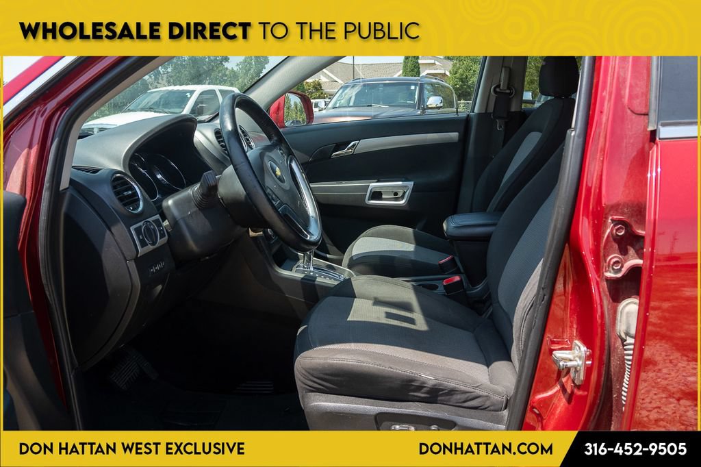 Used 2012 Chevrolet Captiva Sport LS FWD image 3
