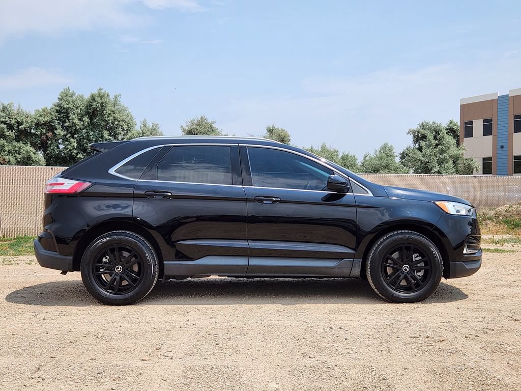 Used 2021 Ford Edge SEL w/ Class II Trailer Tow Package AWD/4WD image 2